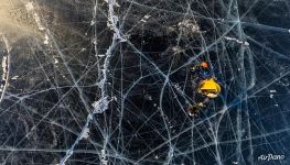 Тент на льду у мыса Хобой Тент на льду у мыса Хобой